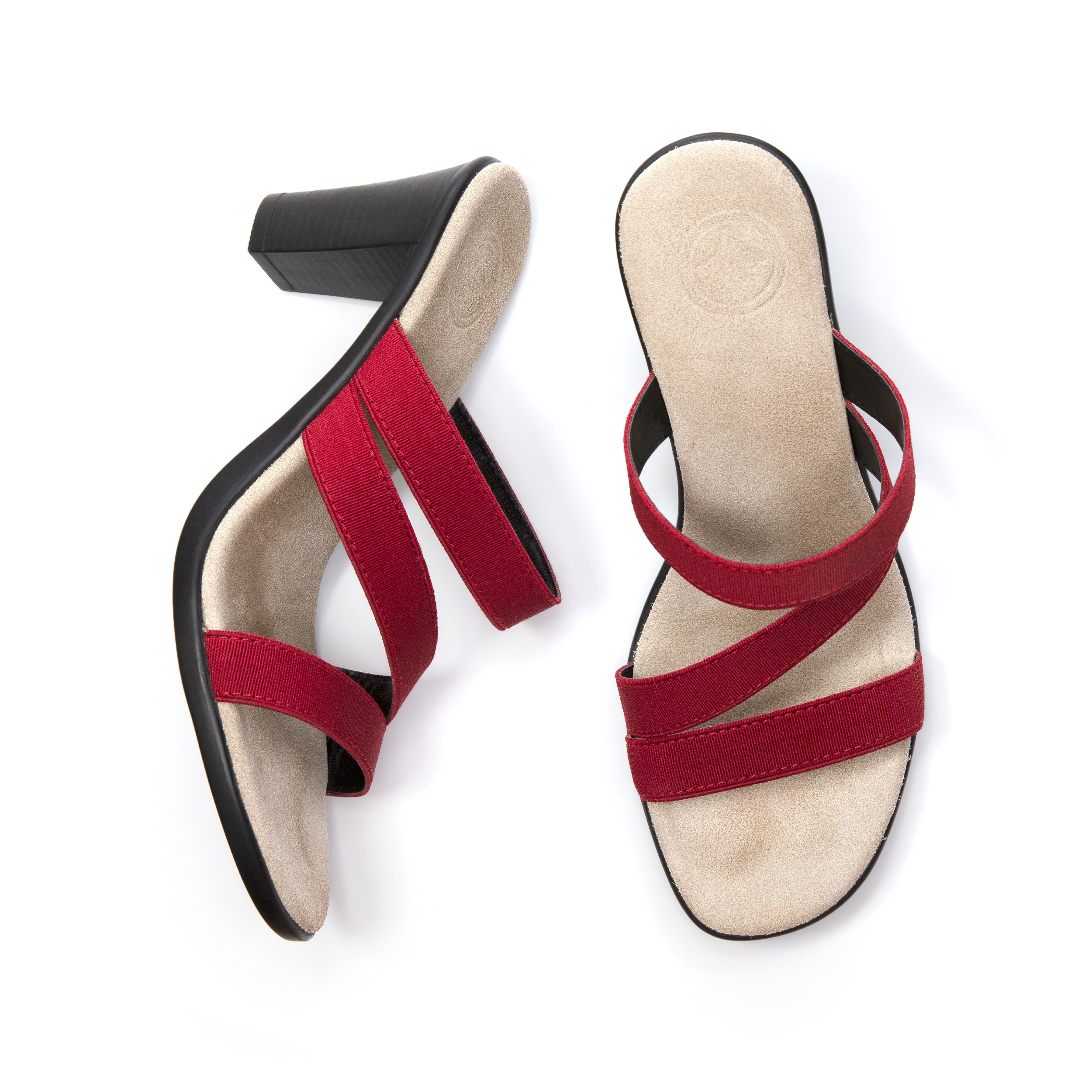 Flatlay angle for a pair of women's heels