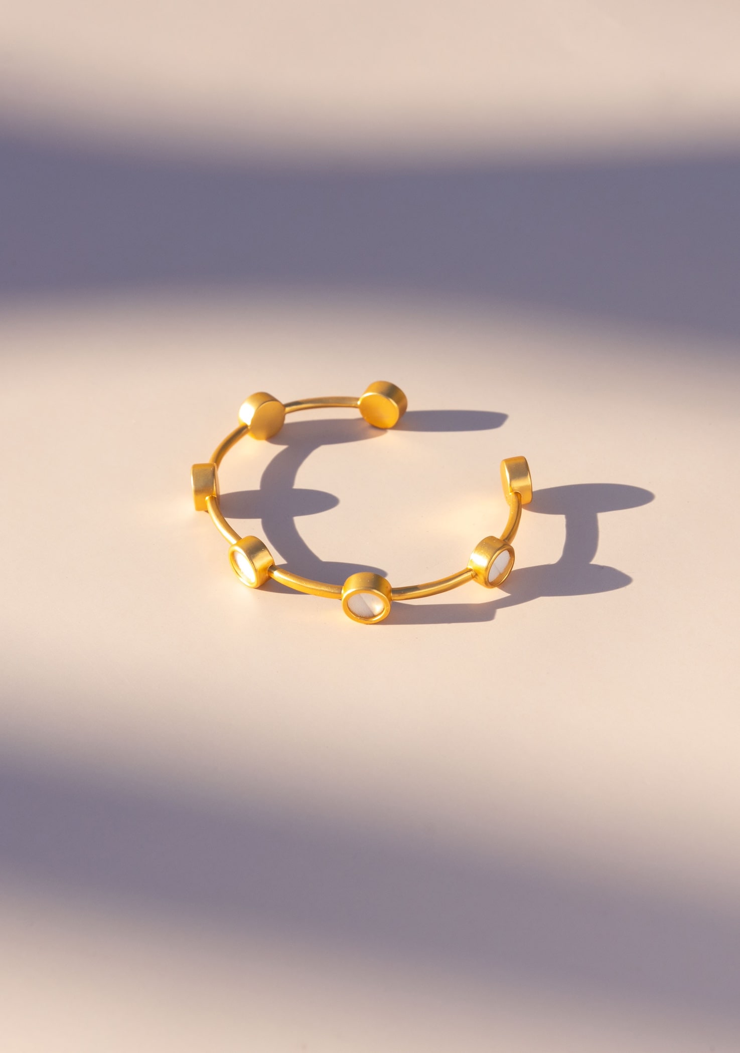 pink-bracelet-ecommerce-photos-seaweed-studio-2