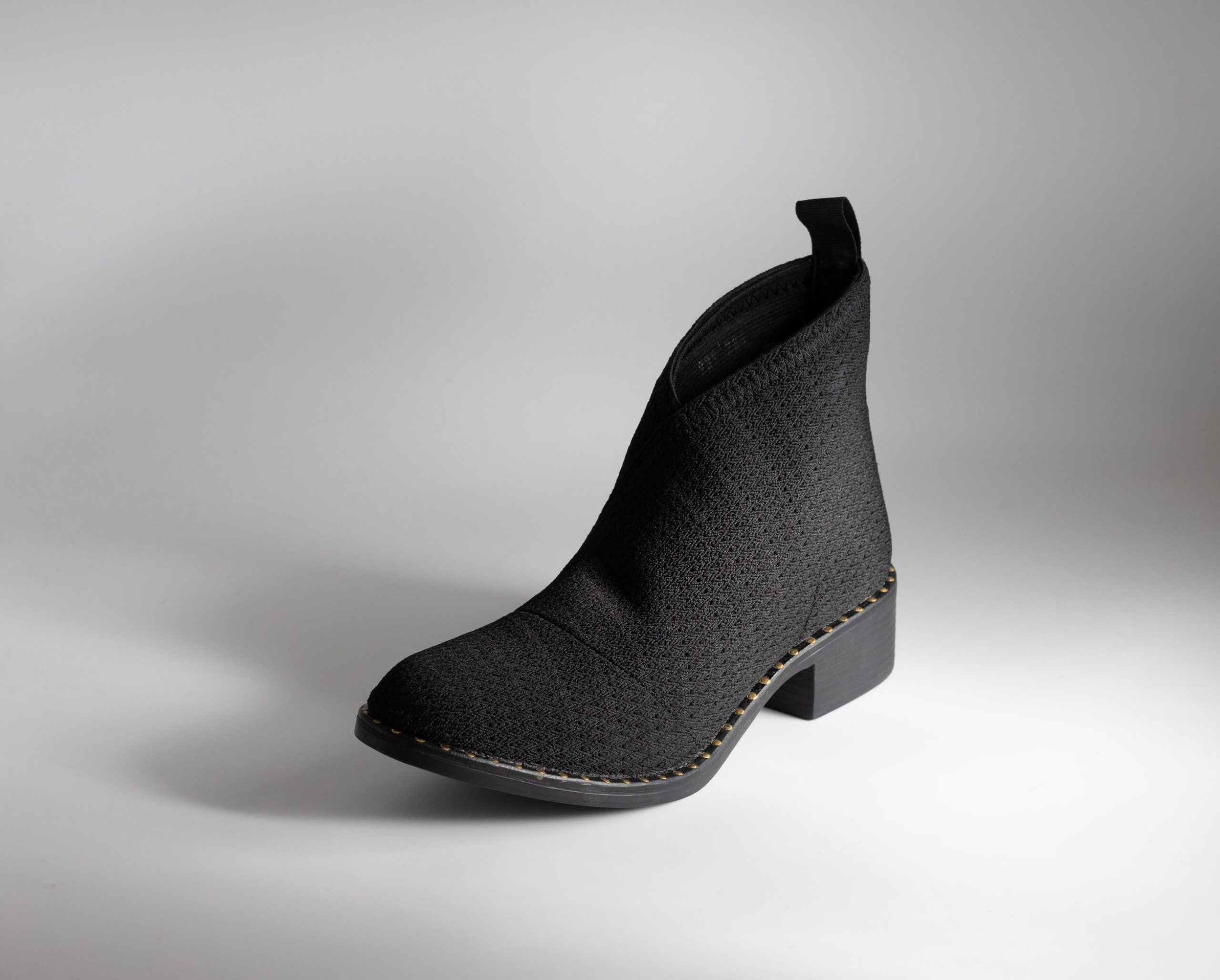 womens-heel-boot-artsy-photos