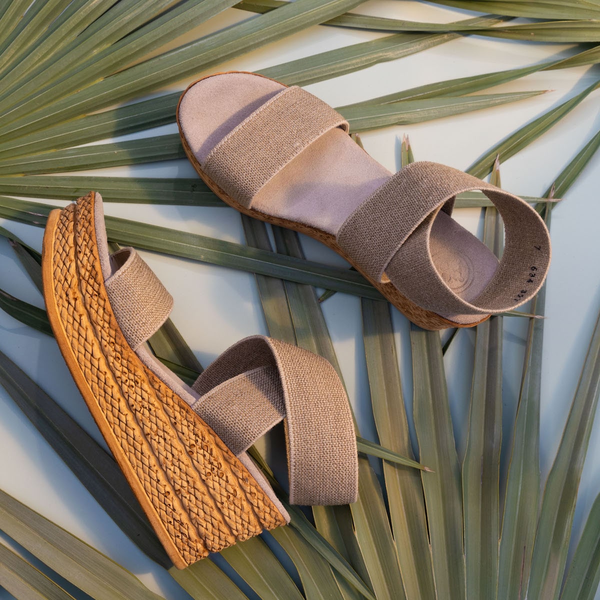 womens-wedge-sandal-nature-plant