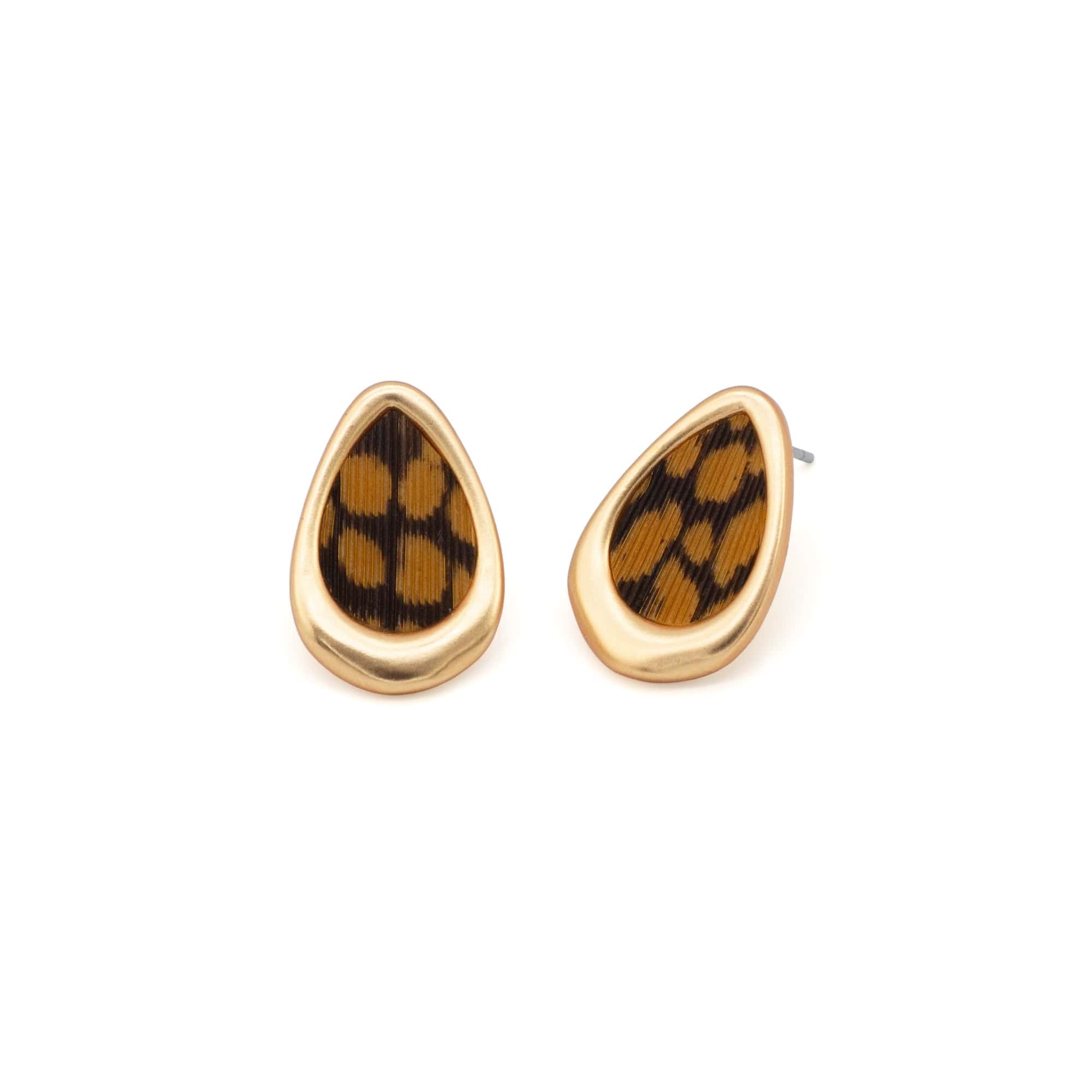 Teardrop stud earrings product photo