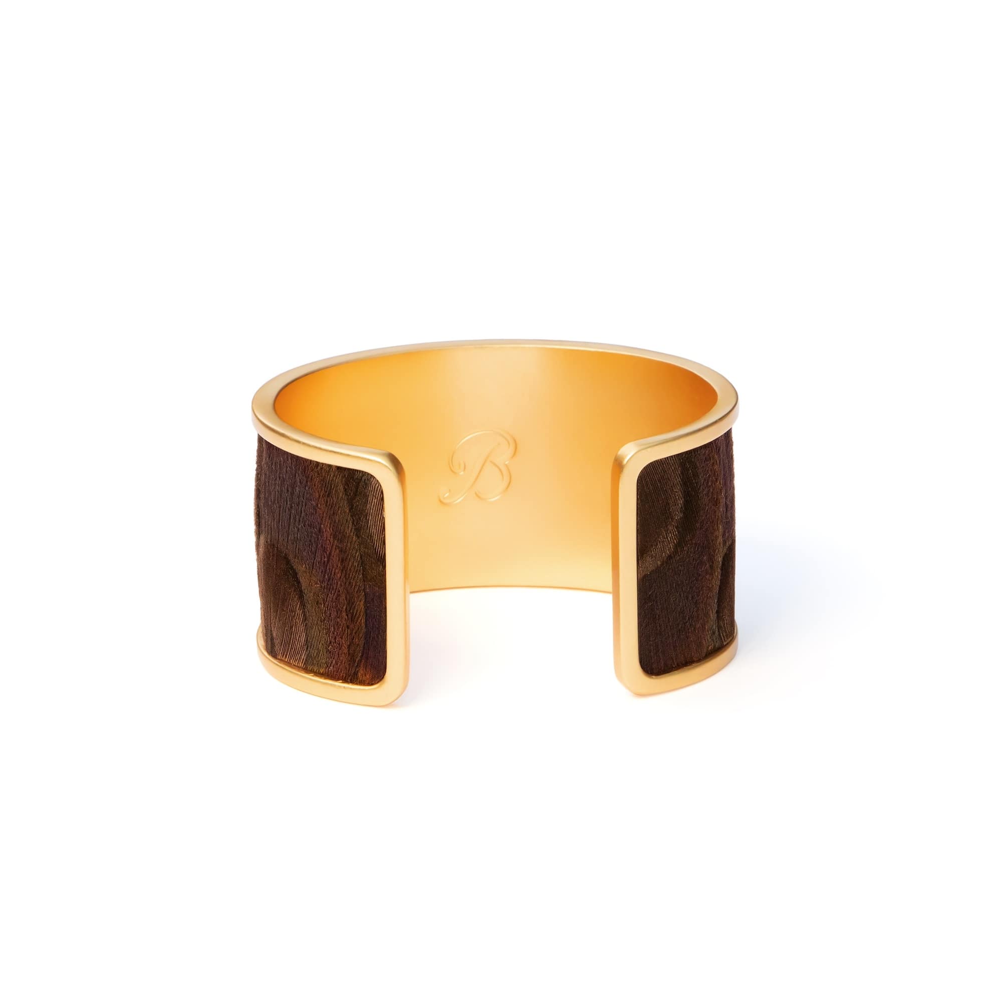 Brackish wide cuff white background photography